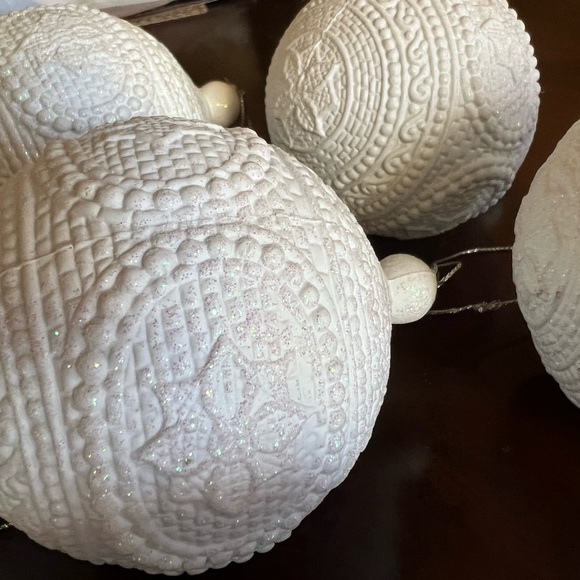 Set of Six White Plastic Textured Glitter Christmas Ornaments - Picture 10 of 10